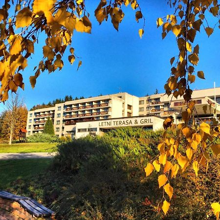 Hotel Harmonie Luhacovice Exterior photo