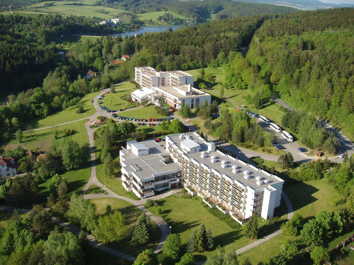 Hotel Harmonie Luhacovice Exterior photo