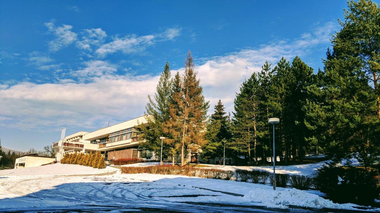 Hotel Harmonie Luhacovice Exterior photo
