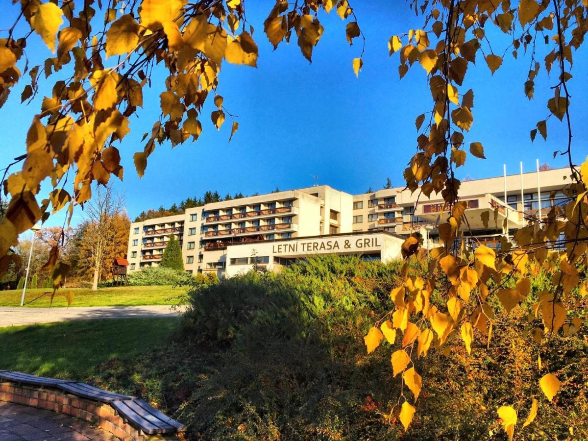 Hotel Harmonie Luhacovice Exterior photo